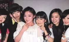 娱乐圈的吃瓜闺蜜组cp,瓜田里的甜蜜故事
