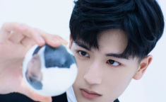 娱乐圈吃瓜张凌赫,娱乐圈吃瓜达人，揭秘明星幕后故事